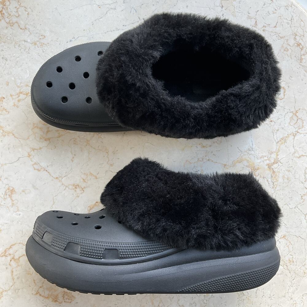 Crocs Furever Crush Black fur Lined chunky Clogs Mens size 8 womens size‎ 10 fur